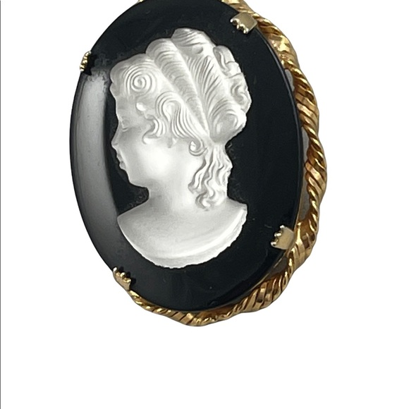 Vintage CZECH glass cameo brooch beautiful’ black silhouette - Picture 5 of 10